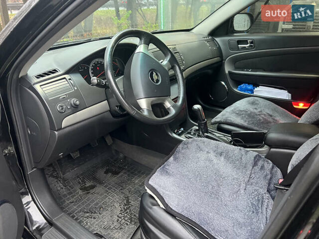 Черный Шевроле Эпика, объемом двигателя 1.99 л и пробегом 137 тыс. км за 6500 $, фото 4 на Automoto.ua