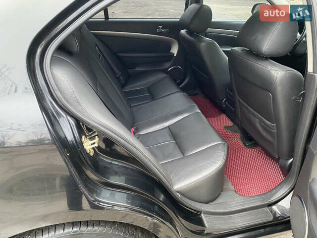 Чорний Шевроле Епіка, об'ємом двигуна 2.49 л та пробігом 235 тис. км за 4400 $, фото 16 на Automoto.ua