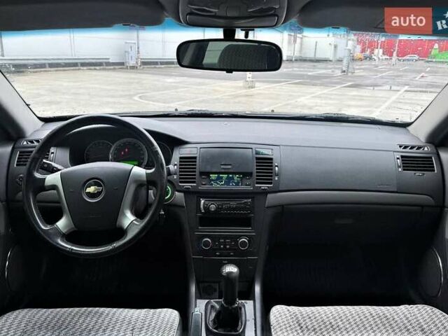 Чорний Шевроле Епіка, об'ємом двигуна 2 л та пробігом 110 тис. км за 5790 $, фото 12 на Automoto.ua