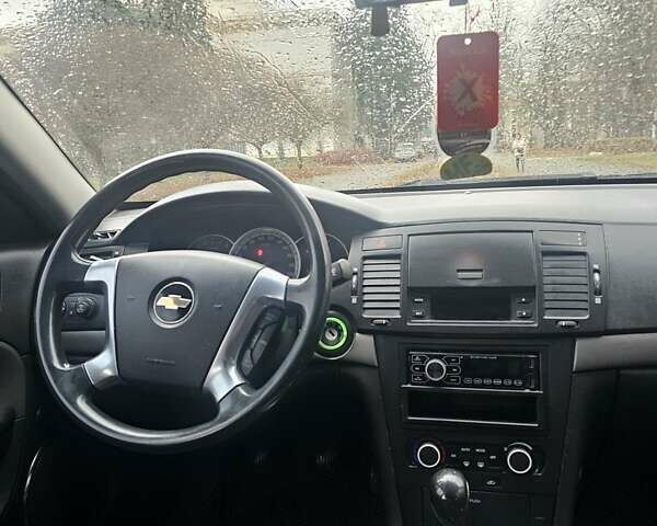 Черный Шевроле Эпика, объемом двигателя 2.49 л и пробегом 240 тыс. км за 3200 $, фото 25 на Automoto.ua