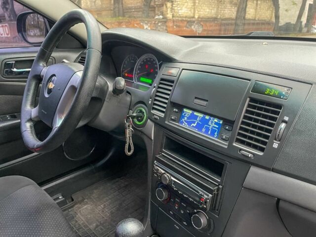 Черный Шевроле Эпика, объемом двигателя 2 л и пробегом 260 тыс. км за 3400 $, фото 5 на Automoto.ua