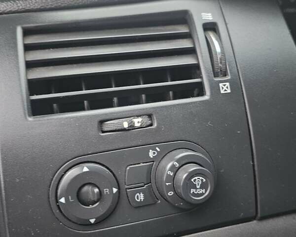 Черный Шевроле Эпика, объемом двигателя 2.49 л и пробегом 240 тыс. км за 3200 $, фото 17 на Automoto.ua