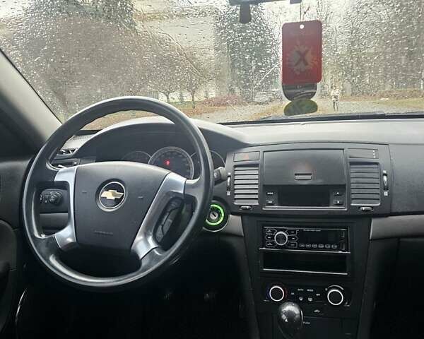 Черный Шевроле Эпика, объемом двигателя 2.49 л и пробегом 200 тыс. км за 3000 $, фото 2 на Automoto.ua