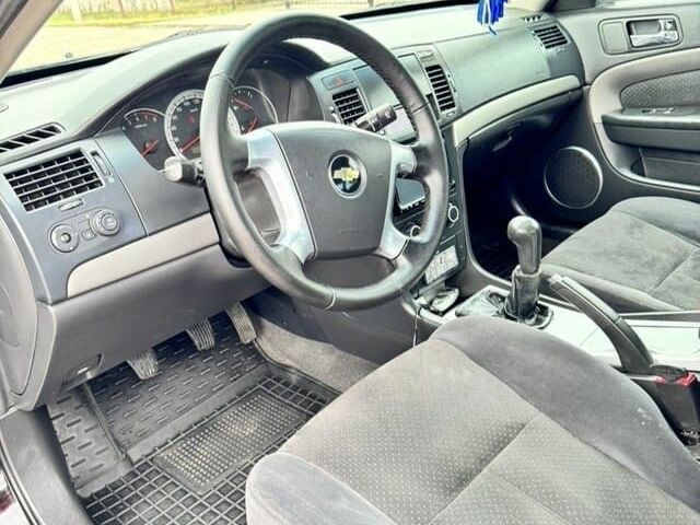 Чорний Шевроле Епіка, об'ємом двигуна 2 л та пробігом 283 тис. км за 5300 $, фото 8 на Automoto.ua