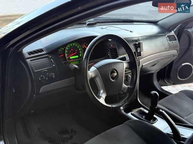 Чорний Шевроле Епіка, об'ємом двигуна 1.99 л та пробігом 186 тис. км за 3900 $, фото 32 на Automoto.ua