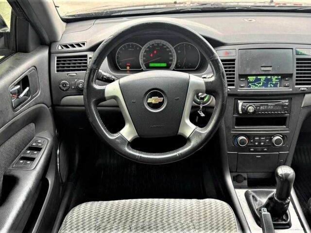 Черный Шевроле Эпика, объемом двигателя 2 л и пробегом 110 тыс. км за 5790 $, фото 13 на Automoto.ua