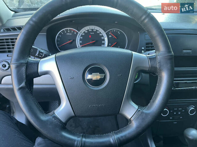 Шевроле Епіка 2007 у Белой Церкве на Automoto.ua Чорний Шевроле Епіка, об'ємом двигуна 1.99 л та пробігом 220 тис. км за 4900 $, фото 12 на Automoto.ua