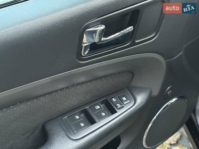 Чорний Шевроле Епіка, об'ємом двигуна 1.99 л та пробігом 186 тис. км за 3999 $, фото 31 на Automoto.ua
