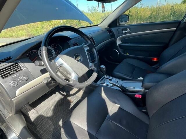 Черный Шевроле Эпика, объемом двигателя 2 л и пробегом 155 тыс. км за 6250 $, фото 5 на Automoto.ua