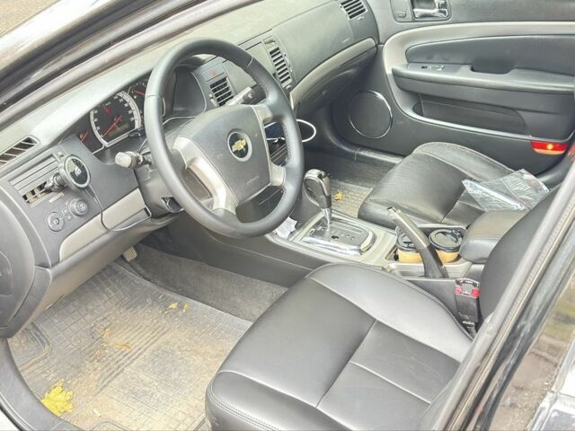 Черный Шевроле Эпика, объемом двигателя 2.5 л и пробегом 218 тыс. км за 3500 $, фото 2 на Automoto.ua