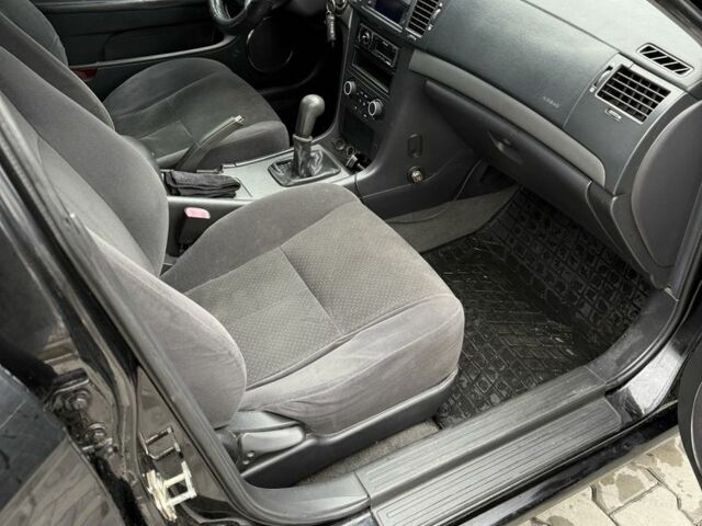 Черный Шевроле Эпика, объемом двигателя 2 л и пробегом 350 тыс. км за 3700 $, фото 5 на Automoto.ua