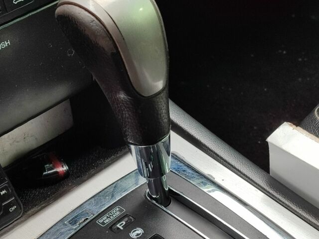 Черный Шевроле Эпика, объемом двигателя 2.5 л и пробегом 208 тыс. км за 4999 $, фото 12 на Automoto.ua