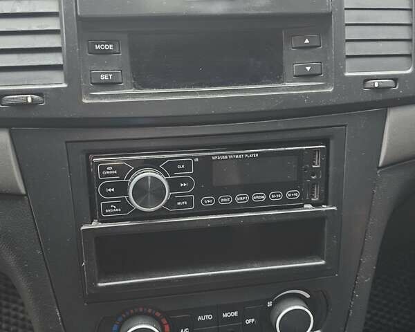 Черный Шевроле Эпика, объемом двигателя 2.49 л и пробегом 240 тыс. км за 3200 $, фото 21 на Automoto.ua