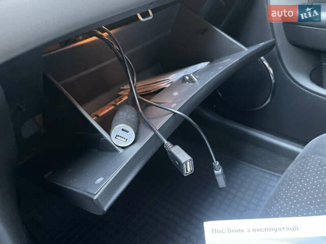 Черный Шевроле Эпика, объемом двигателя 2 л и пробегом 190 тыс. км за 4950 $, фото 79 на Automoto.ua