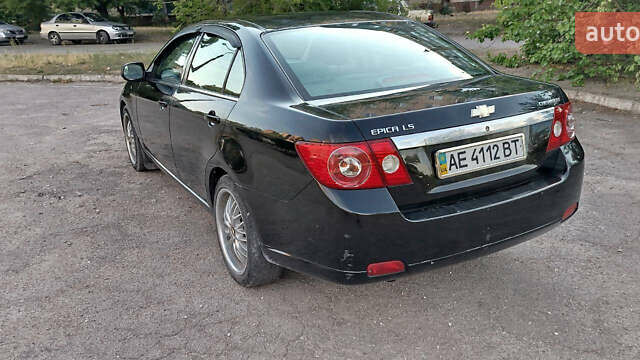 Черный Шевроле Эпика, объемом двигателя 2 л и пробегом 152 тыс. км за 5900 $, фото 2 на Automoto.ua
