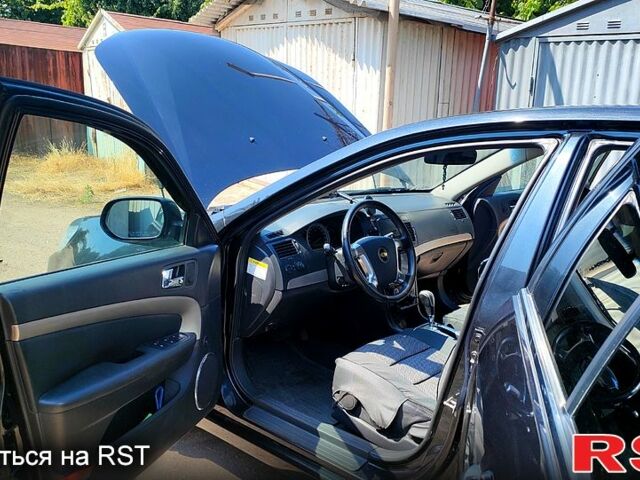 Черный Шевроле Эпика, объемом двигателя 2.5 л и пробегом 113 тыс. км за 8000 $, фото 2 на Automoto.ua