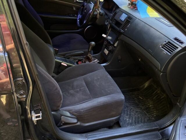 Черный Шевроле Эпика, объемом двигателя 2 л и пробегом 300 тыс. км за 4000 $, фото 3 на Automoto.ua