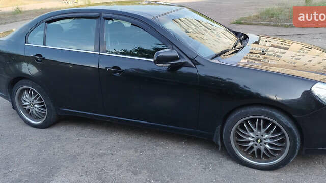 Черный Шевроле Эпика, объемом двигателя 2 л и пробегом 152 тыс. км за 5900 $, фото 4 на Automoto.ua