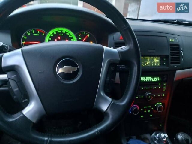 Чорний Шевроле Епіка, об'ємом двигуна 2 л та пробігом 200 тис. км за 4850 $, фото 2 на Automoto.ua