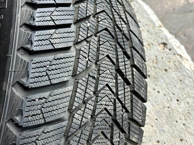 Черный Шевроле Эпика, объемом двигателя 2.5 л и пробегом 230 тыс. км за 6500 $, фото 8 на Automoto.ua