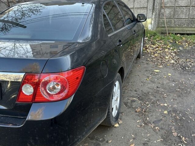 Черный Шевроле Эпика, объемом двигателя 2 л и пробегом 236 тыс. км за 4099 $, фото 5 на Automoto.ua