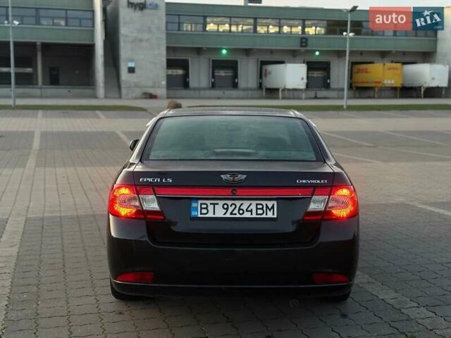 Черный Шевроле Эпика, объемом двигателя 1.99 л и пробегом 191 тыс. км за 5600 $, фото 4 на Automoto.ua