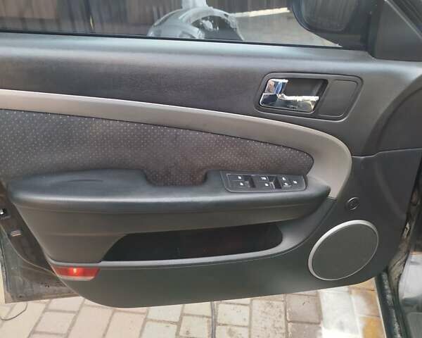 Чорний Шевроле Епіка, об'ємом двигуна 1.99 л та пробігом 280 тис. км за 3000 $, фото 13 на Automoto.ua