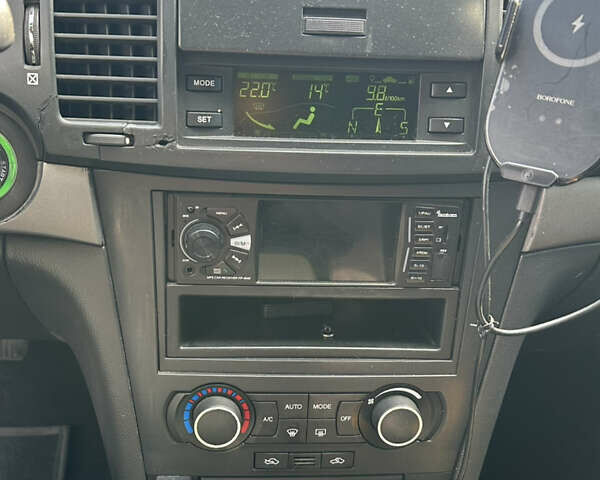 Черный Шевроле Эпика, объемом двигателя 2 л и пробегом 230 тыс. км за 4700 $, фото 28 на Automoto.ua