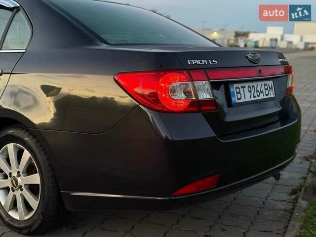 Черный Шевроле Эпика, объемом двигателя 1.99 л и пробегом 191 тыс. км за 5600 $, фото 11 на Automoto.ua