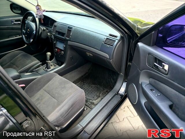 Чорний Шевроле Епіка, об'ємом двигуна 2 л та пробігом 280 тис. км за 3800 $, фото 4 на Automoto.ua