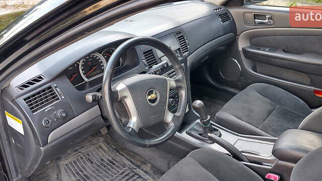 Черный Шевроле Эпика, объемом двигателя 2 л и пробегом 152 тыс. км за 5900 $, фото 5 на Automoto.ua