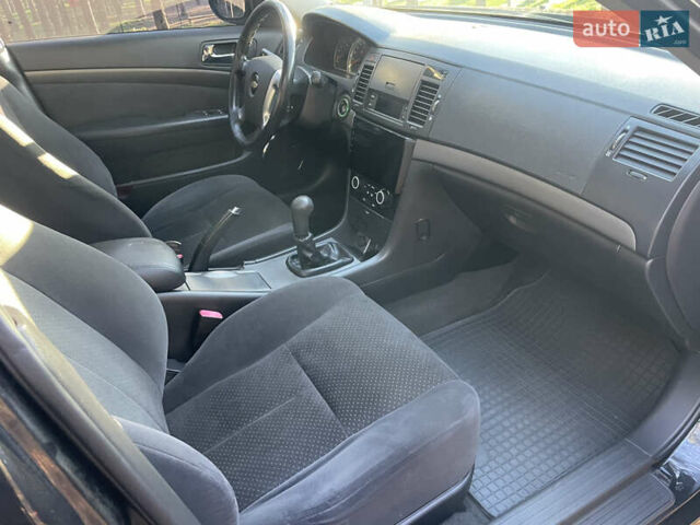 Черный Шевроле Эпика, объемом двигателя 2 л и пробегом 190 тыс. км за 4950 $, фото 43 на Automoto.ua