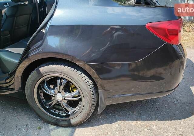 Черный Шевроле Эпика, объемом двигателя 2.5 л и пробегом 113 тыс. км за 8000 $, фото 4 на Automoto.ua