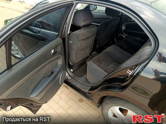 Чорний Шевроле Епіка, об'ємом двигуна 2 л та пробігом 119 тис. км за 4700 $, фото 5 на Automoto.ua