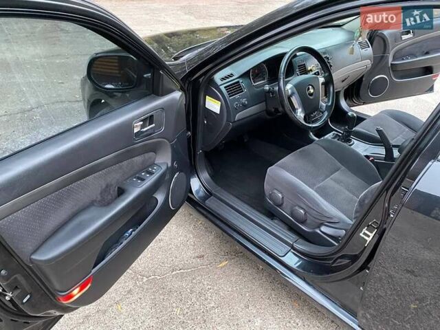 Шевроле Эпика 2009 в Прилуках на Automoto.ua Черный Шевроле Эпика, объемом двигателя 2 л и пробегом 230 тыс. км за 4750 $, фото 6 на Automoto.ua