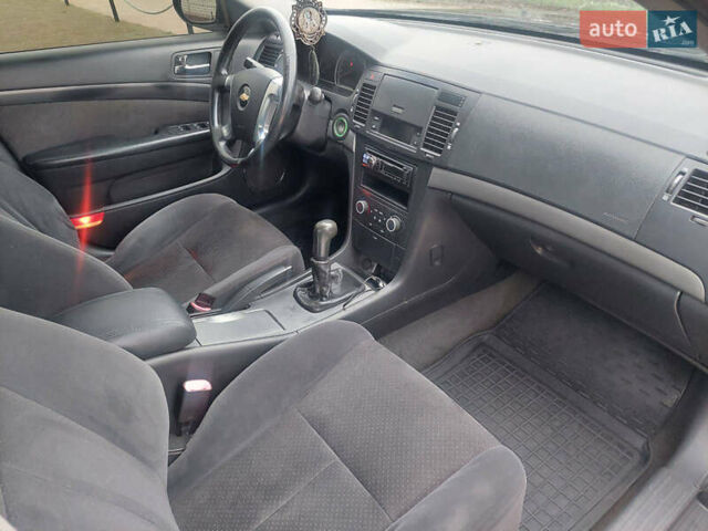 Черный Шевроле Эпика, объемом двигателя 1.99 л и пробегом 205 тыс. км за 3750 $, фото 7 на Automoto.ua