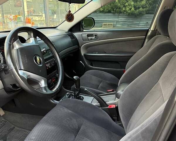 Черный Шевроле Эпика, объемом двигателя 1.99 л и пробегом 163 тыс. км за 5800 $, фото 1 на Automoto.ua