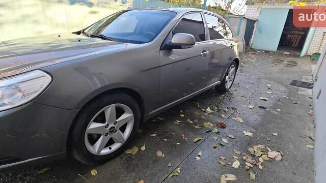 Коричневий Шевроле Епіка, об'ємом двигуна 1.99 л та пробігом 176 тис. км за 6000 $, фото 2 на Automoto.ua