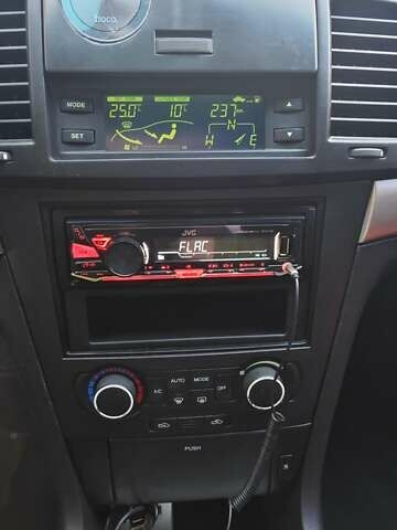 Коричневий Шевроле Епіка, об'ємом двигуна 1.99 л та пробігом 176 тис. км за 6000 $, фото 26 на Automoto.ua