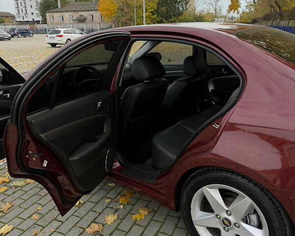 Красный Шевроле Эпика, объемом двигателя 2 л и пробегом 236 тыс. км за 4300 $, фото 25 на Automoto.ua