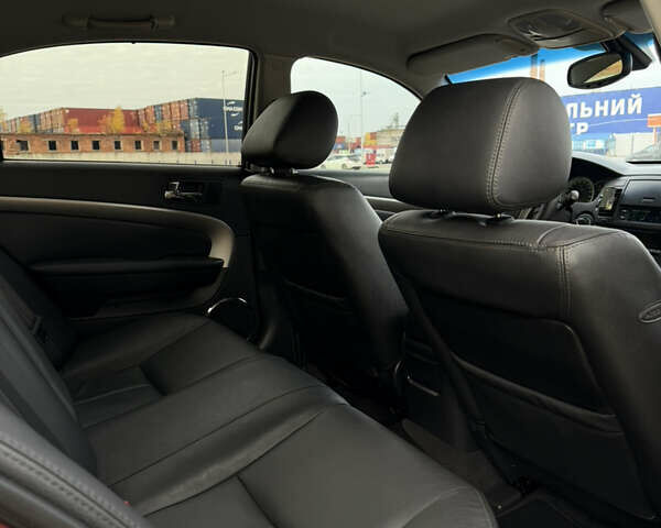 Красный Шевроле Эпика, объемом двигателя 2 л и пробегом 236 тыс. км за 4350 $, фото 36 на Automoto.ua