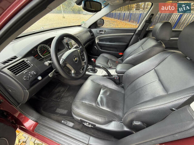 Красный Шевроле Эпика, объемом двигателя 2 л и пробегом 236 тыс. км за 4350 $, фото 21 на Automoto.ua