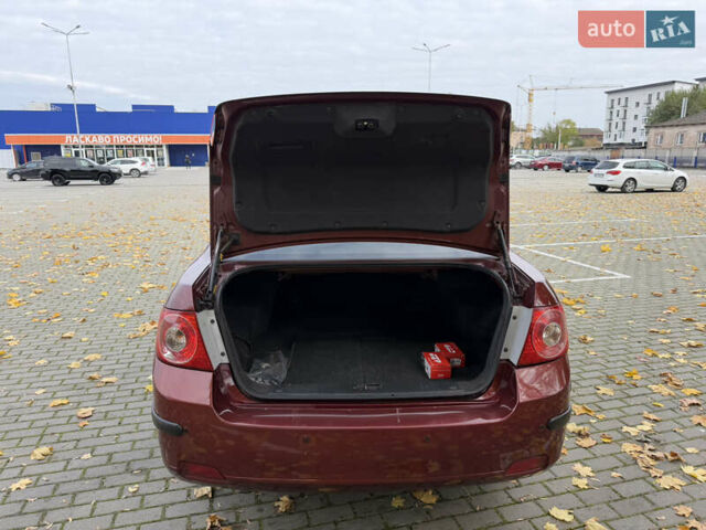 Красный Шевроле Эпика, объемом двигателя 2 л и пробегом 236 тыс. км за 4350 $, фото 37 на Automoto.ua