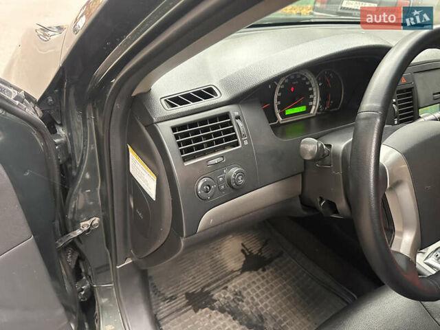 Шевроле Эпика, объемом двигателя 2.5 л и пробегом 205 тыс. км за 5200 $, фото 11 на Automoto.ua