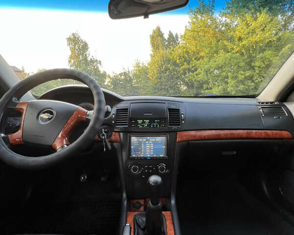 Шевроле Епіка, об'ємом двигуна 2 л та пробігом 160 тис. км за 4700 $, фото 10 на Automoto.ua