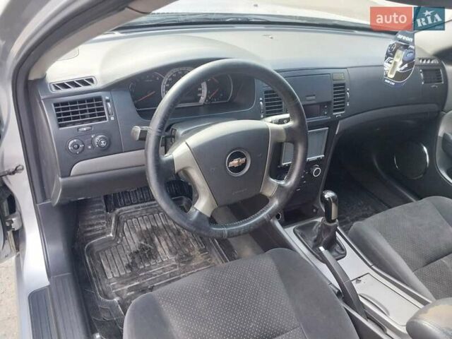 Серый Шевроле Эпика, объемом двигателя 1.99 л и пробегом 238 тыс. км за 4500 $, фото 13 на Automoto.ua