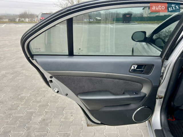 Серый Шевроле Эпика, объемом двигателя 2 л и пробегом 215 тыс. км за 4700 $, фото 20 на Automoto.ua