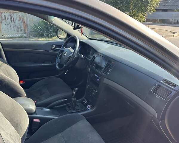 Сірий Шевроле Епіка, об'ємом двигуна 1.99 л та пробігом 234 тис. км за 4000 $, фото 4 на Automoto.ua