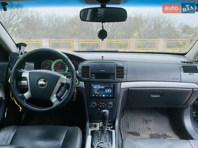 Серый Шевроле Эпика, объемом двигателя 2.49 л и пробегом 270 тыс. км за 6000 $, фото 1 на Automoto.ua