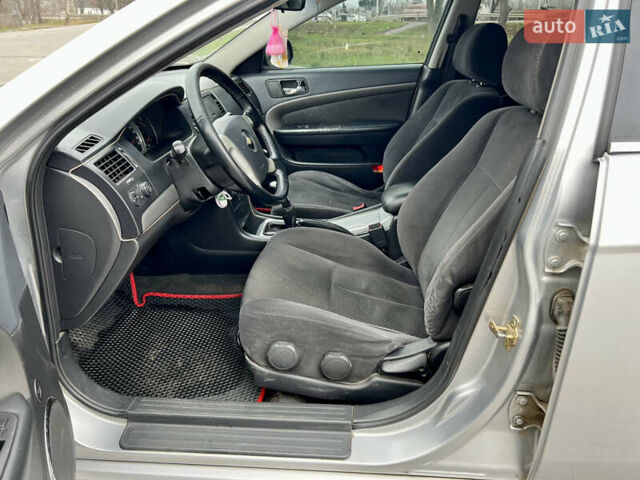 Серый Шевроле Эпика, объемом двигателя 2 л и пробегом 215 тыс. км за 4700 $, фото 18 на Automoto.ua